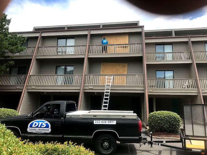 DTS Cleaning and Maintenance business photo